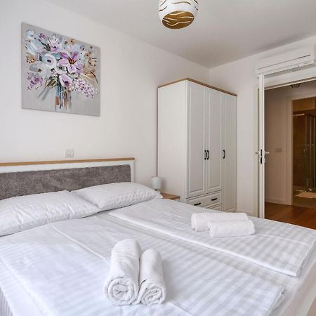 Apartments Luna With Free Parking Ζαντάρ Εξωτερικό φωτογραφία