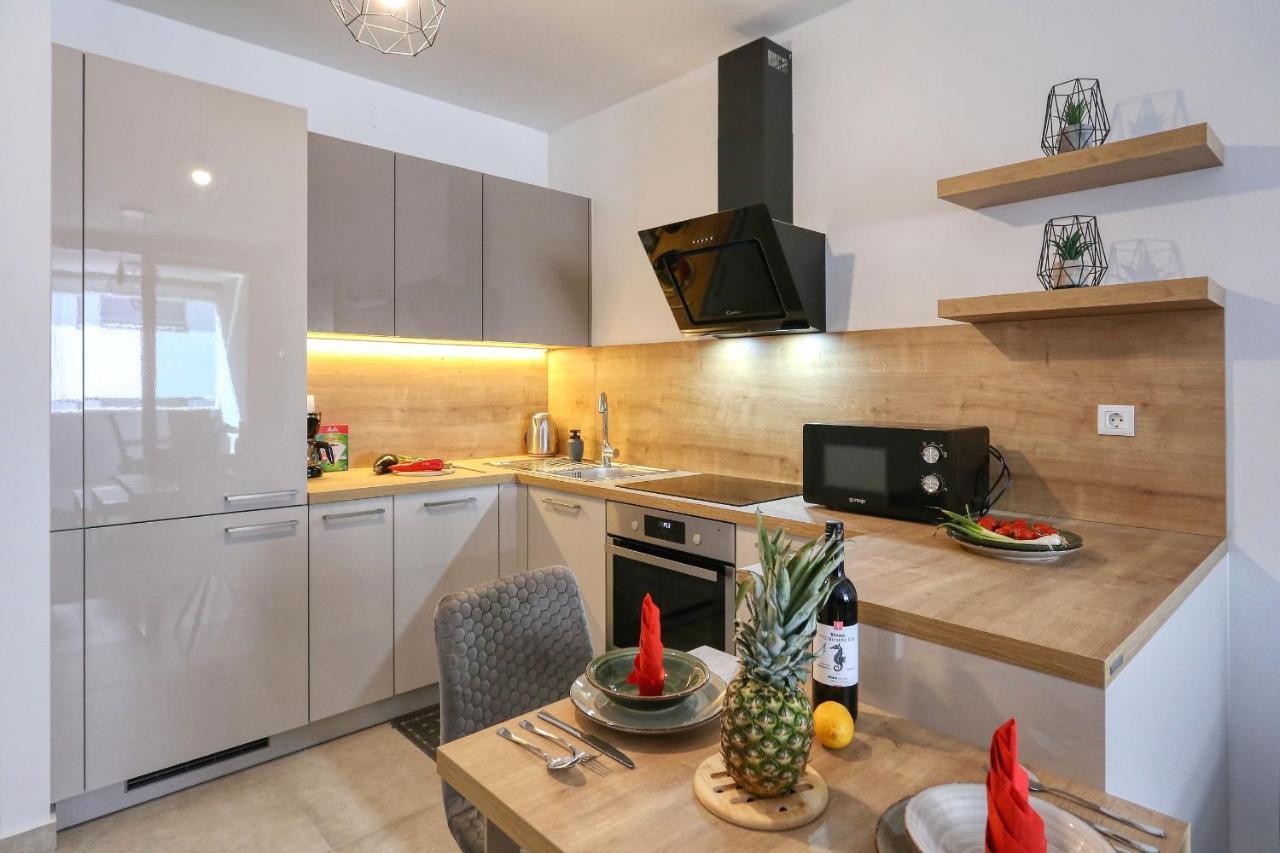 Apartments Luna With Free Parking Ζαντάρ Εξωτερικό φωτογραφία