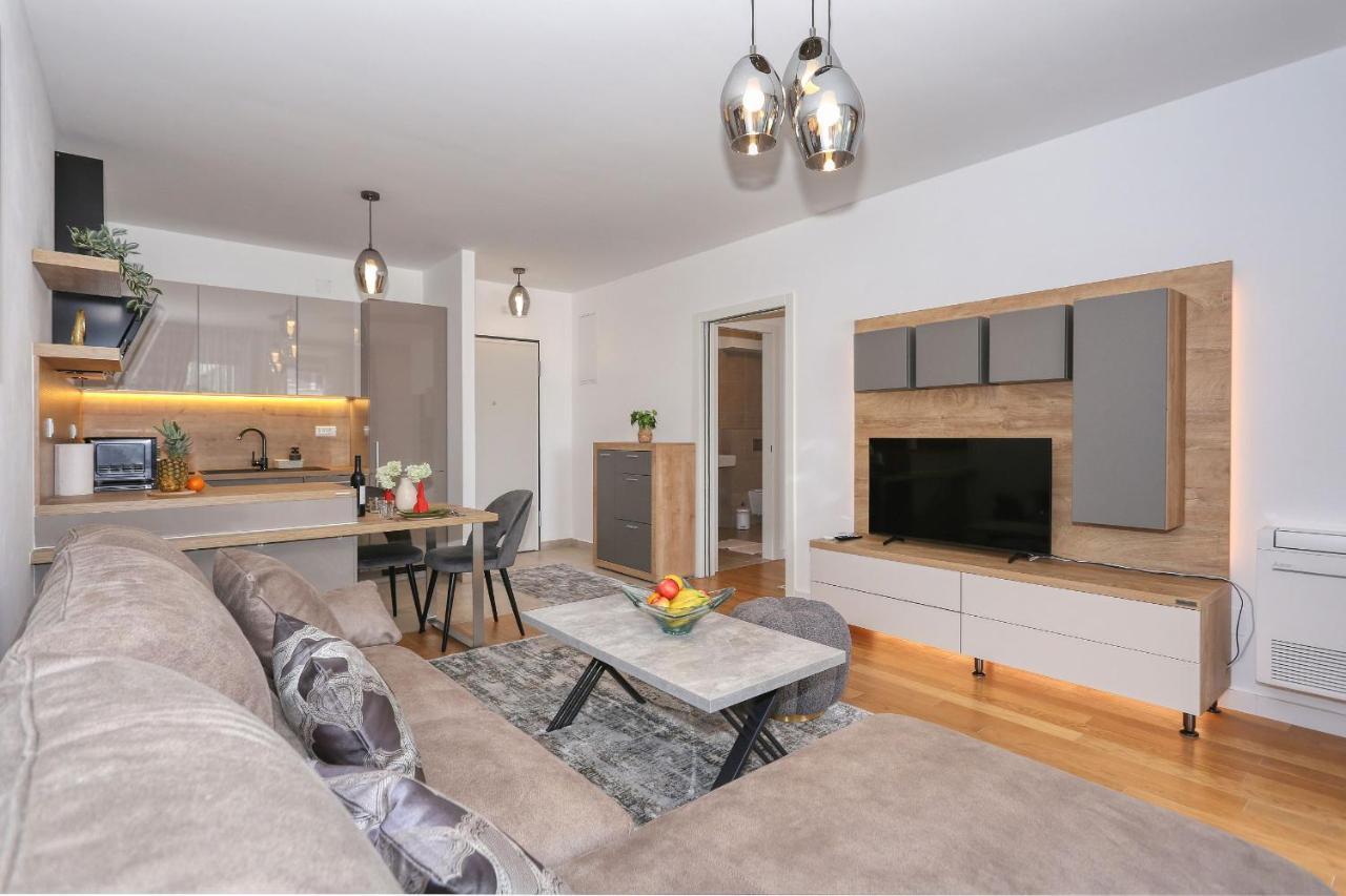 Apartments Luna With Free Parking Ζαντάρ Εξωτερικό φωτογραφία