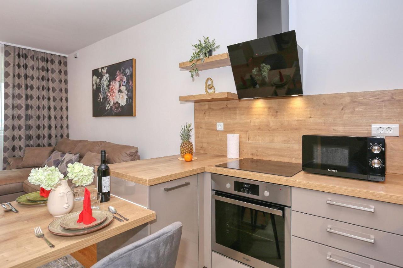 Apartments Luna With Free Parking Ζαντάρ Εξωτερικό φωτογραφία