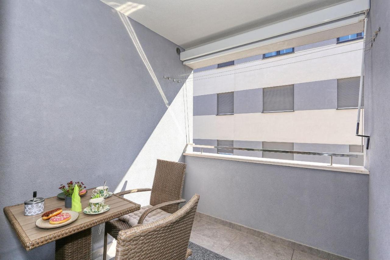 Apartments Luna With Free Parking Ζαντάρ Εξωτερικό φωτογραφία