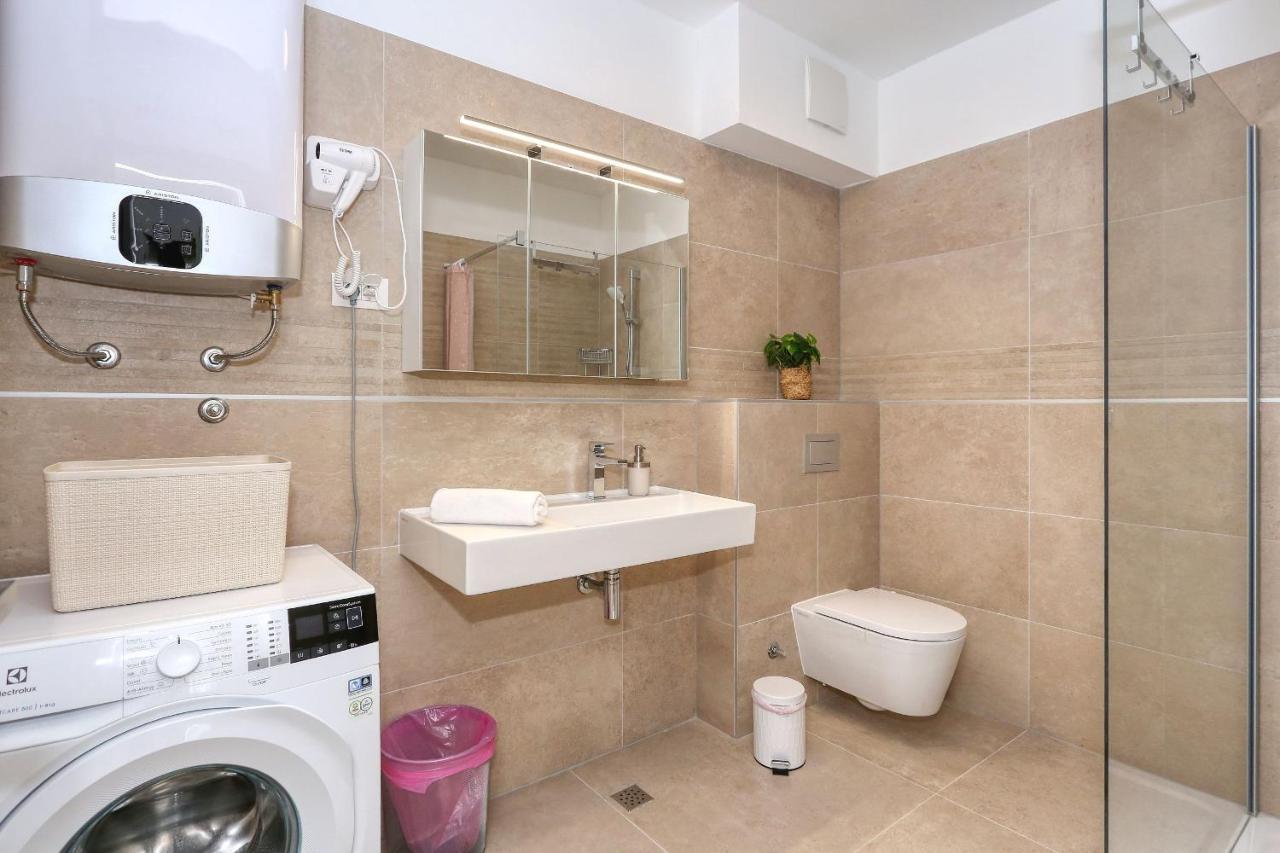 Apartments Luna With Free Parking Ζαντάρ Εξωτερικό φωτογραφία