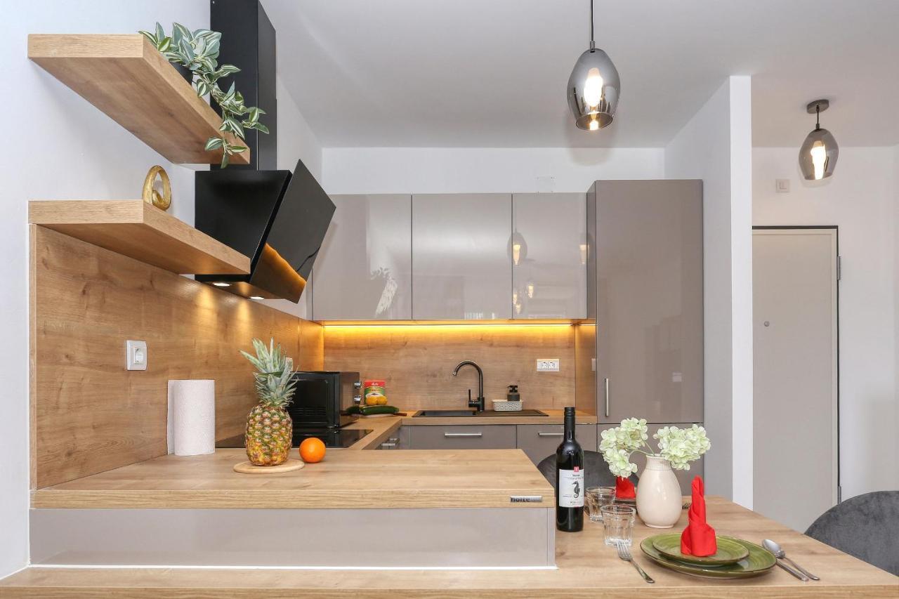 Apartments Luna With Free Parking Ζαντάρ Εξωτερικό φωτογραφία