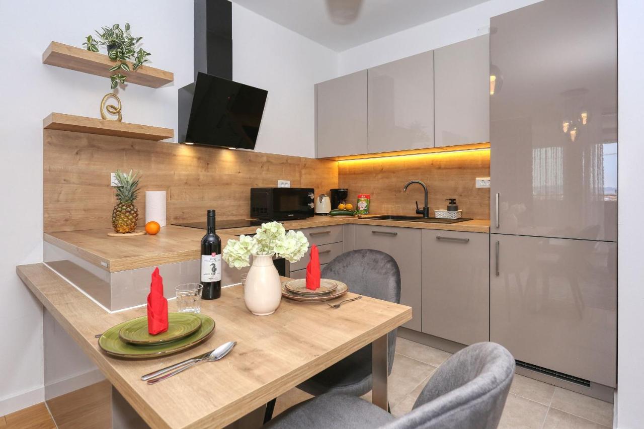 Apartments Luna With Free Parking Ζαντάρ Εξωτερικό φωτογραφία