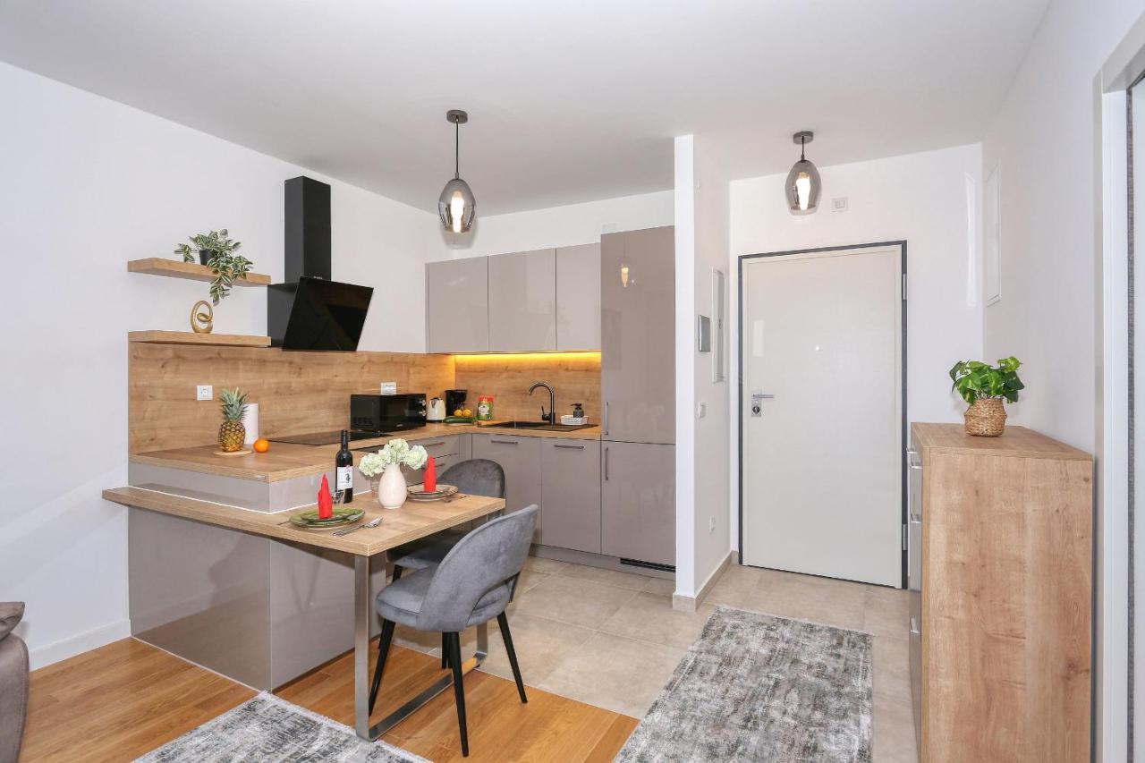 Apartments Luna With Free Parking Ζαντάρ Εξωτερικό φωτογραφία