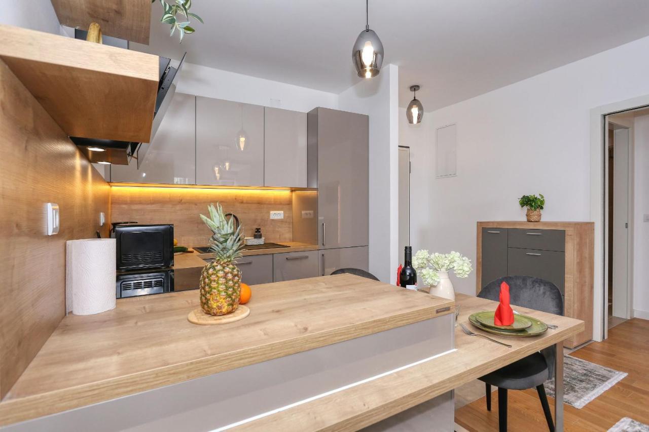 Apartments Luna With Free Parking Ζαντάρ Εξωτερικό φωτογραφία